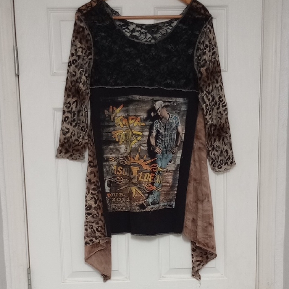Leopard Print Women's Top with Graphic Design